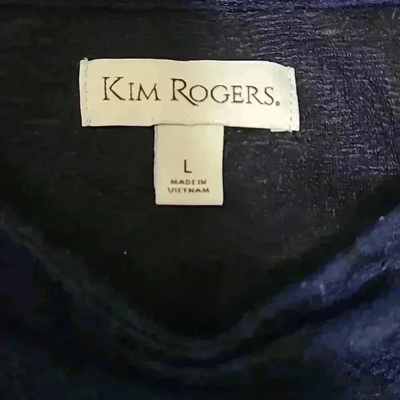 NWOT ladies blouse - Picture 3 of 3